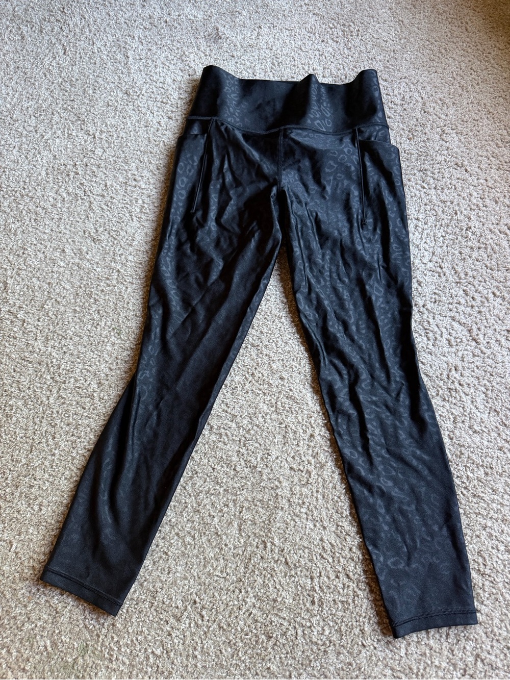 Athleta Black 7/8 High-Rise Leggings-Brand New No Tags- embossed animal print